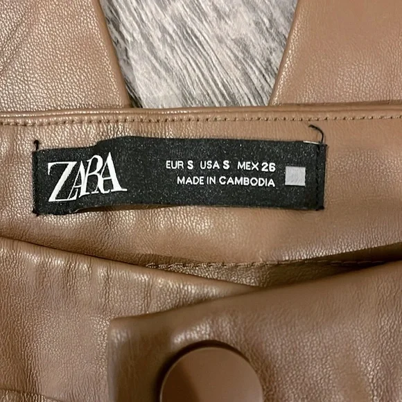 Zara pleather skinny pants. Good condition ankle zippers Small - Picture 4 of 7